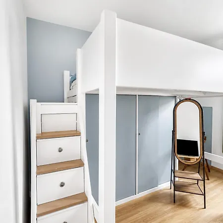 Confortable Face à L'île Versaillaise Appartement