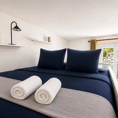 Confortable Face A L'ile Versaillaise Nantes