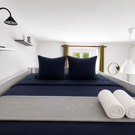 Confortable Face A L'ile Versaillaise
