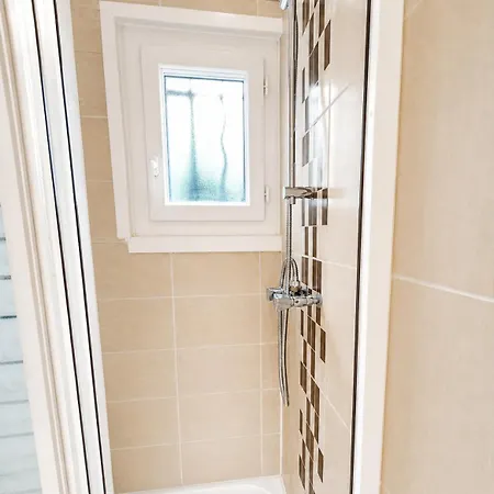 Appartement Confortable Face à L'île Versaillaise *