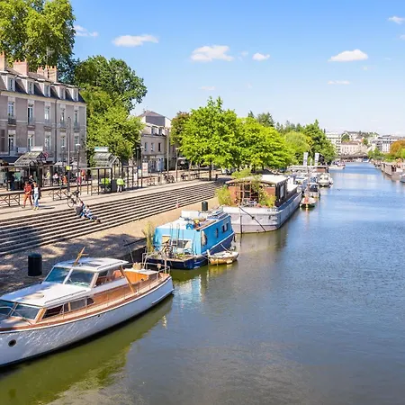 Confortable Face A L'ile Versaillaise Nantes